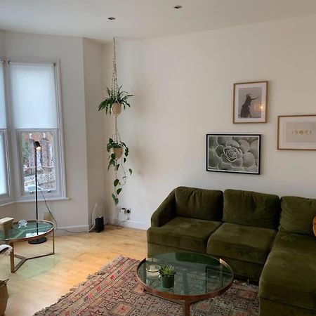 Lovely Spacious 1-Bedroom Flat In Tufnell Park Close To Central 伦敦 外观 照片