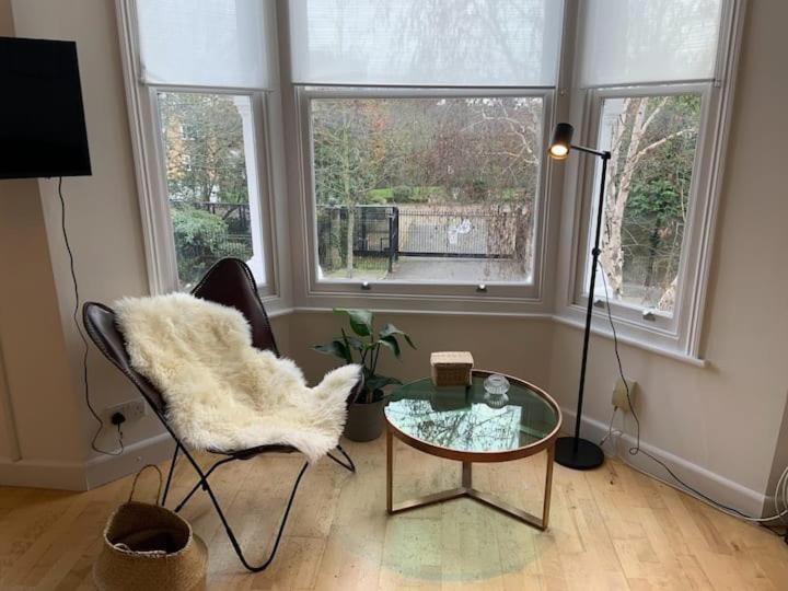 Lovely Spacious 1-Bedroom Flat In Tufnell Park Close To Central 伦敦 外观 照片